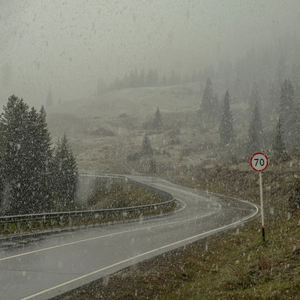 المغرب | أمطار وثلوج متوقعة على أجزاء من جبال أطلس يوم الثلاثاء 