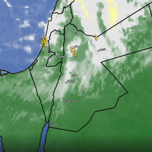 تحديث 12:30 ظهرا ...  تجدد الأمطار الرعديه المترافقة مع البرد والثلج بعد ٤٥ دقيقه بإذن الله في شمال ووسط المملكة