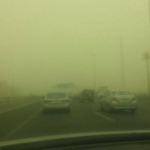 موجة الغبار تتسبب في تأجيل رحلات الطيران المتجهة إلى جدة