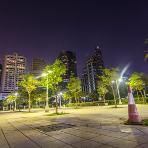 عودة فرصة التكونات الرعدية على المناطق الداخلية والجبال شرقاُ السبت والأحد 