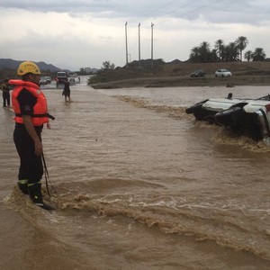 الدفاع المدني: وفاة مقيمين اثنين وإصابة آخرين بصاعقة رعدية في القنفذة ‎