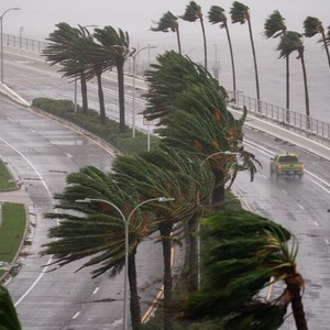 صدر الآن | تطور إعصار بيبرجوي إلى الفئة الثانية وحركته نحو الشمال مستمرة