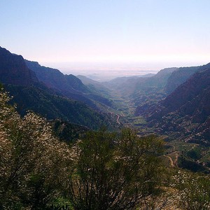 الأردن-عطلة نهاية الأسبوع | استمرار التأثر بمنخفض البحر الأحمر وبقاء الأجواء المائلة للحرارة   