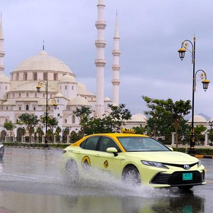 الإمارات | تواصل فرص الأمطار الرعدية يومي الجمعة والسبت في هذه المناطق