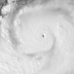 الملحقية الثقافية السعودية في اليابان تحذر الطلبة من إعصار HAGIBIS المدمر  