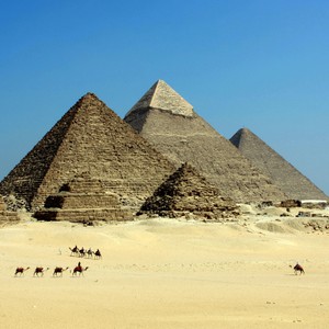مصر | تزايد تأثير المُنخفض الجوي شبه الخماسيني على الجمهورية يوم غد الجمعة 