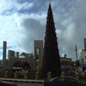 إدارة مهرجان الفحيص تقرر إلغاء المهرجان لهذا العام تضامنا مع غزة