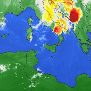 عاصفة خريفية قوية مقبلة بالأمطار والفيضانات على إيطاليا ودول البلقان 