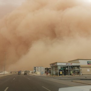 السعودية | تنبيه من تجدد الغبار بشكل واسع وبكثافة عالية يوم الإثنين في هذه المناطق