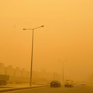 السعودية | موسم الغبرة واصفرار السماء يبدأ بقوة برياح قوية وموجات غبارية الأسبوع القادم
