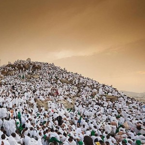 وزارة الحج والعمرة تصدر تنبيهات هامة لحجاج بيت الله تجنباً من الإصابة بالإجهاد الحراري