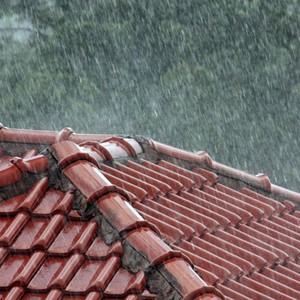 كتل هوائية باردة وأمطار وثلوج على الجبال العالية في لبنان اعتباراً من الخميس