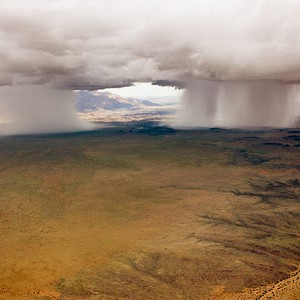 فرصة للأمطار الرعدية في عدّة مناطق وتنبيه من الأتربة المثارة