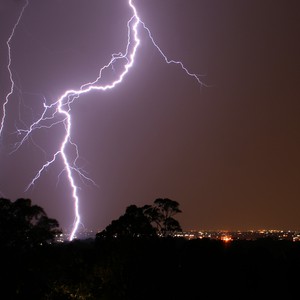 صاعقة تقتل عائلة من 7 أفراد بالمكسيك