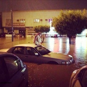 خسائر السعودية في موجة الأمطار تقارب المليار ريال 