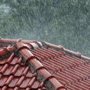 أمطار رعدية غزيرة مُنتظرة على فترات في لبنان ، وتحذيرات عديدة من الأحوال الجوية السائدة 