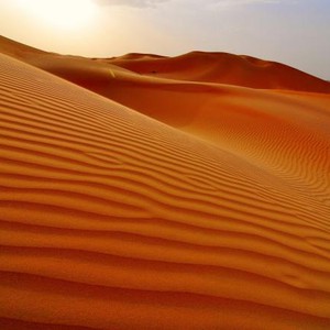 الربع الخالي .. سحب رعدية وعواصف رملية متوقعة عصر الاثنين