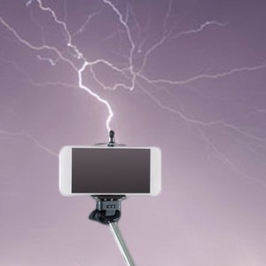 البرق يقتل شاب بريطاني عن طريق "السيلفي" 