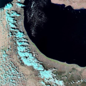 السبت .. استمرار فرصة تشكل سحب رعدية على الجبال شرقاً وبعض المناطق الداخلية