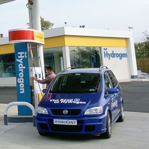 الهيدروجين.. مصدر طاقة متجددة ونظيفة 