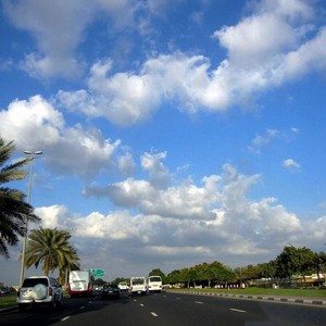 الأحد: أجواء حارّة ومغبرة وظُهور للسُحُب خاصة بالمناطق الداخلية