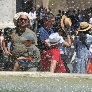 درجات حرارة قياسية .. الحرارة في بعض مدن أوروبا تجاوزت تلك المسجلة في بعض العواصم الخليجية