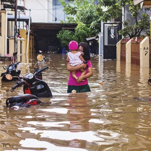 ارتفاع عدد وفيات السيول في جاكرتا إلى 53 وتشريد 175 ألفا