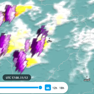 السعودية - 8:30م | كتلة من السحب الرعدية الماطرة على أعتاب حائل الآن والأمطار وزخات البرد متوقعة بعد قليل