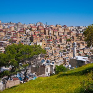 السبت : طقس مستقر ومشمس نهاراً .. وضباب محدود محتمل ليلاَ 