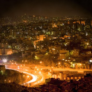 إضاءة شوارع عمّان بتقنية  (LED) لتوفير الطاقة