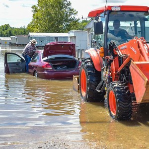 11 وفاة وتعرض الآف المنازل للضرر جراء السيول في لويزيانا