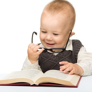 بالإنفوجرافيك: شاهد أهمية القراءة في مرحلة الطفولة 