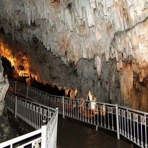 مغارة بني عاد.. وروائع الصواعد والنوازل في تلمسان