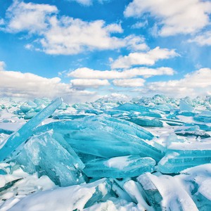 Le lac Michigan est recouvert de glace bleue... pourquoi ?