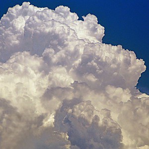 زخات رعدية من المطر في أجزاء مُختلفة من الشمال السوري يوم الخميس