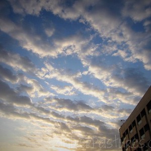 الخميس .. درجات حرارة ومُعتدلة وظُهور لبعض السحب على ارتفاعات مُختلفة مساءً