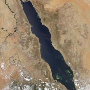 سواحل البحر الاحمر الوسطى والشمالية "تحت المراقبة"