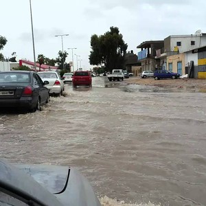 "طقس العرب" يؤكد تحذيراته من منخفض عميق على ليبيا يترافق مع أمطار واسعة ورياح قوية