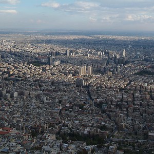 فرصة لزخات محلية من المطر في أجزاء متفرقة من البلاد يوم الأربعاء