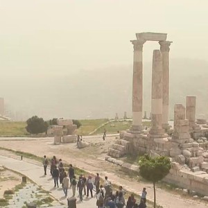 الغبار الكثيف يسيطر على أجواء العاصمة و عدد من المدن الأردنية - صور