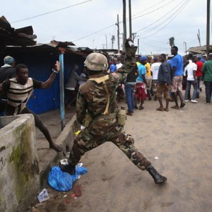  أعمال شغب في غينيا تسببها شائعات حول الإيبولا
