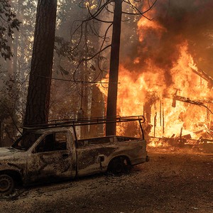La théorie du complot fait les manchettes au Canada après que des millions d&#39;hectares de forêt ont été brûlés
