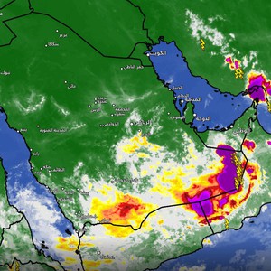 سلطنة عُمان - 3:50م | نشاط للتكونات المحلية على جبال الحجر مع توقعات بتوسعه الساعات القادمة