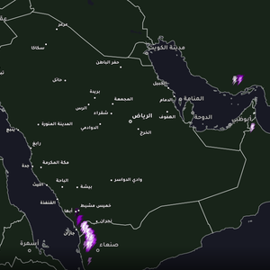 السعودية الآن | رصد سحب رعدية ممطرة في سماء مرتفعات جازان وعسير تترافق بزخات البرد 