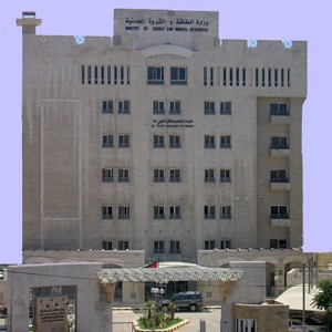 "الطاقة"  تؤكد كفاية مخزون المشتقات النفطية والاستطاعة التوليدية