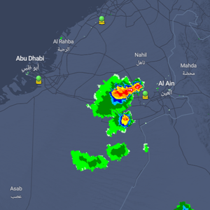 تحديث 5:10م - الإمارات | سحب رعدية قوية ماطرة تؤثر على غرب العين وتوقعات بامتدادها لهذه المناطق خلال الساعات القادمة