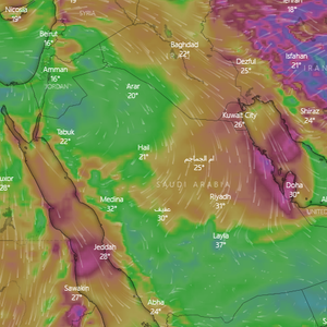 السعودية | رياح نشطة تثير الأتربة والغبار على شرق ووسط المملكة يوم السبت