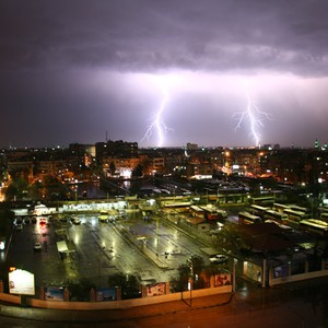 زخات محلية رعدية وغزيرة أحياناً في دمشق والمنطقة الجنوبية بعد مُنتصف الليلة القادمة