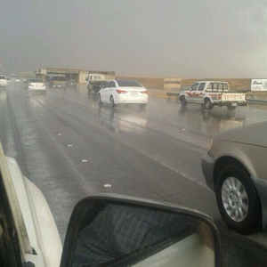 امطار غزيرة على أجزاء من منطقة مكة المكرمة – صور و فيديو