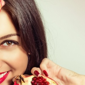 للعناية بالوجه في الشتاء.. أطعمة تمنحه النضارة وتحميه من التجاعيد